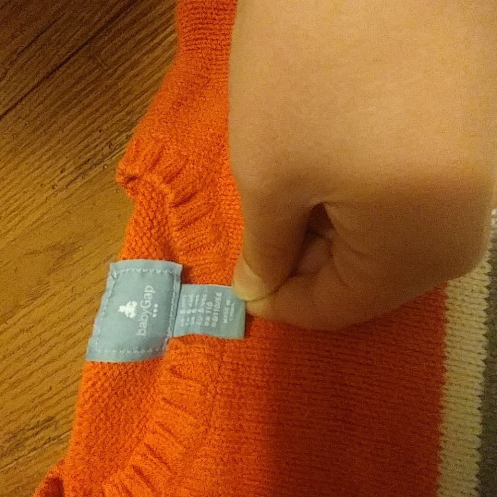 BabyGap Boys Sweater size 5 - Picture 4 of 4